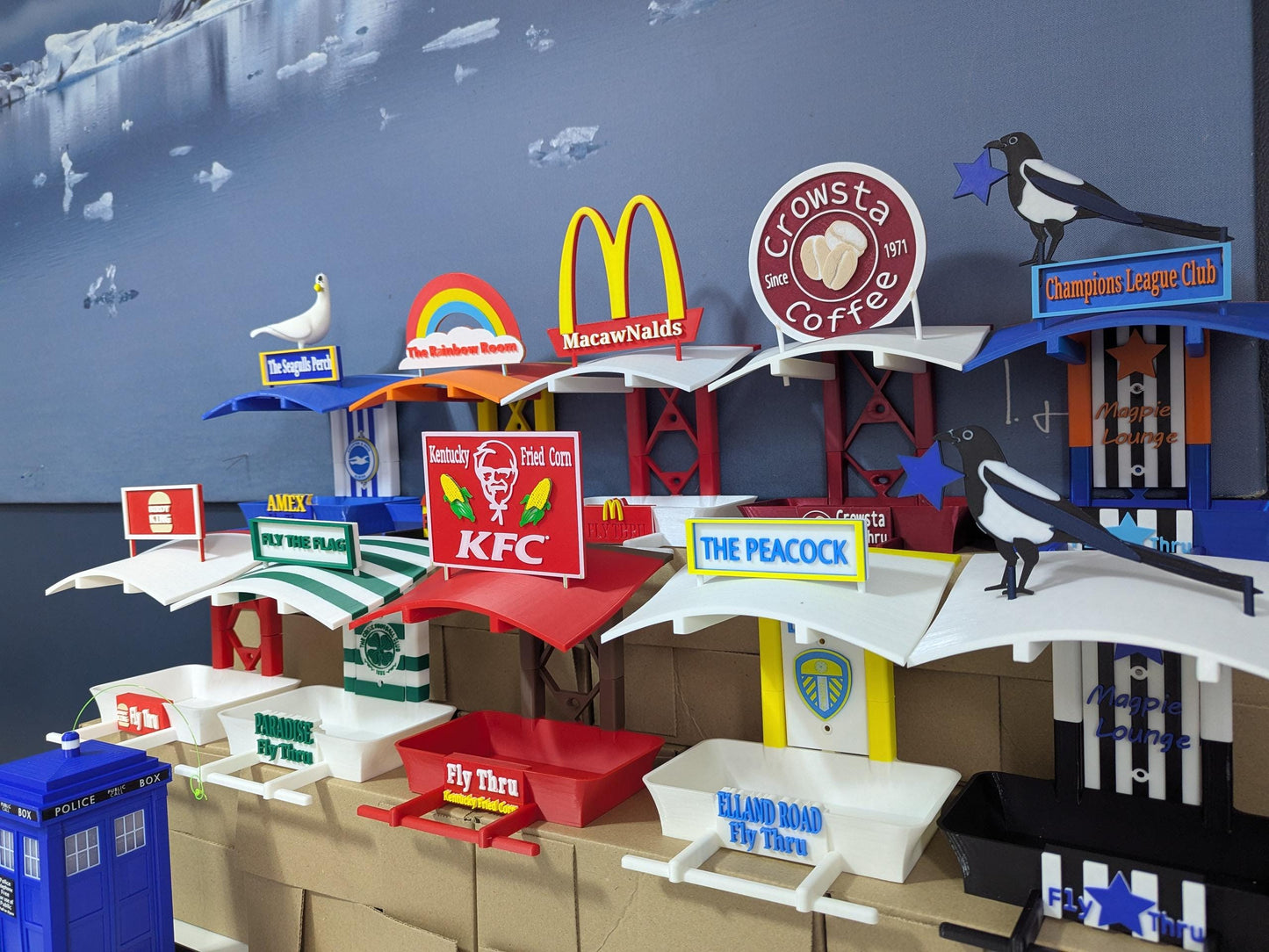 Crowsta Coffee 3d printed bird feeding station. Fly Thru Seed feeder table.