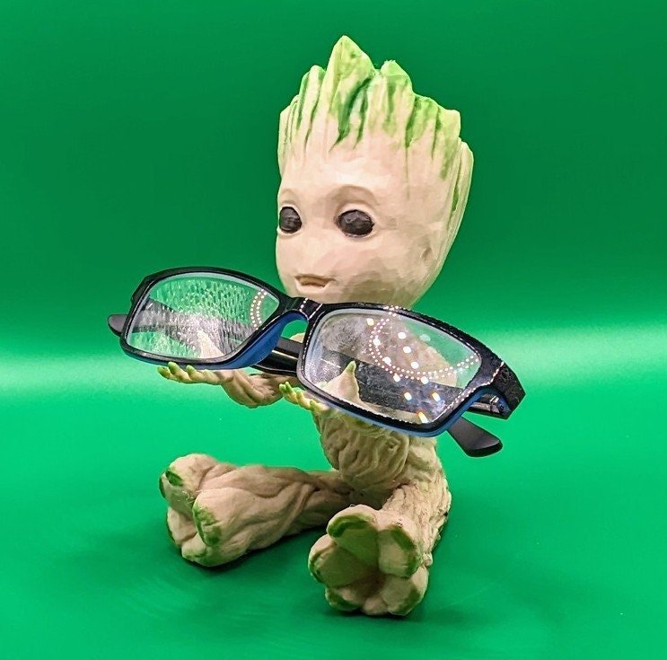 Baby Groot universal holder for remote control, glasses, rings, pens, watches - Chaddyverse