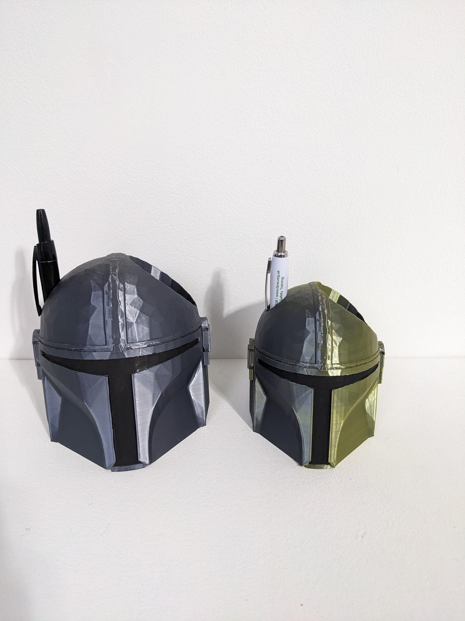 Mandalorian Helmet office pen holder. Star wars collectable Boba Fett theme