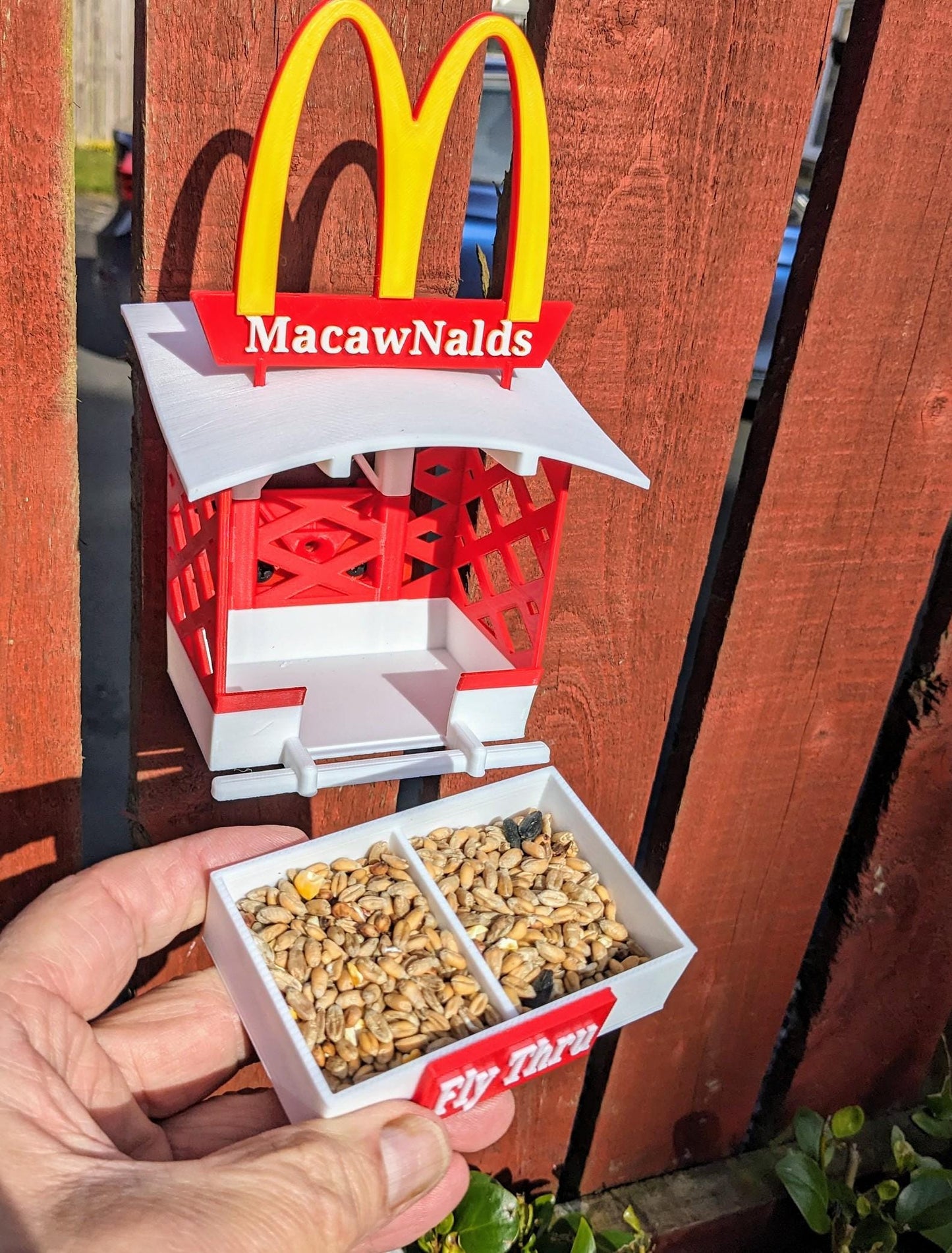 MacawNalds Fly Thru bird feeding station , Indoor aviary or outdoor , kea skadis novelty