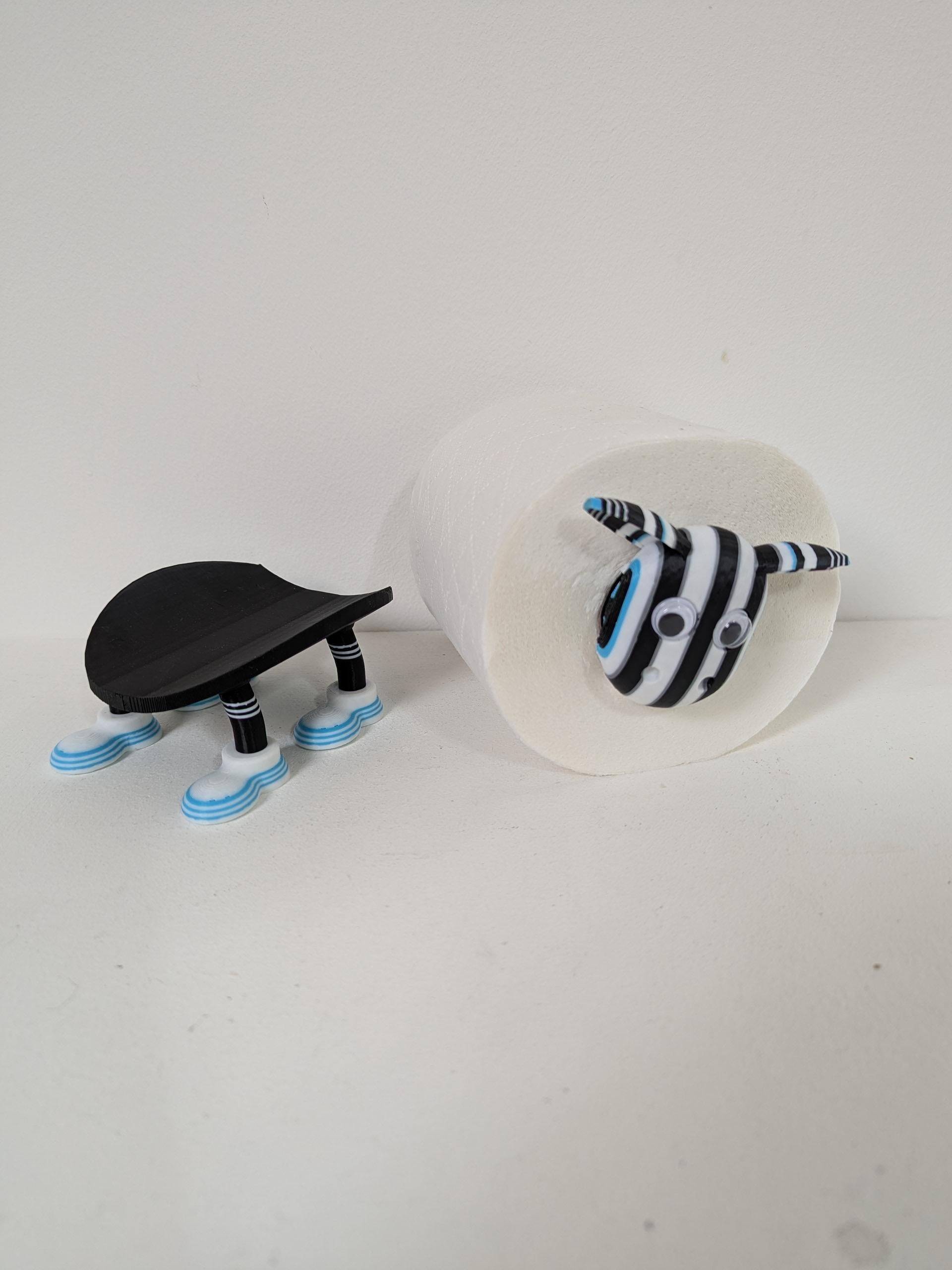 Premiersheep Newcastle United Toilet roll holder featuring the "Shepherds Check" and "Greggs blue" trim for the 2025/26 season Universal fit