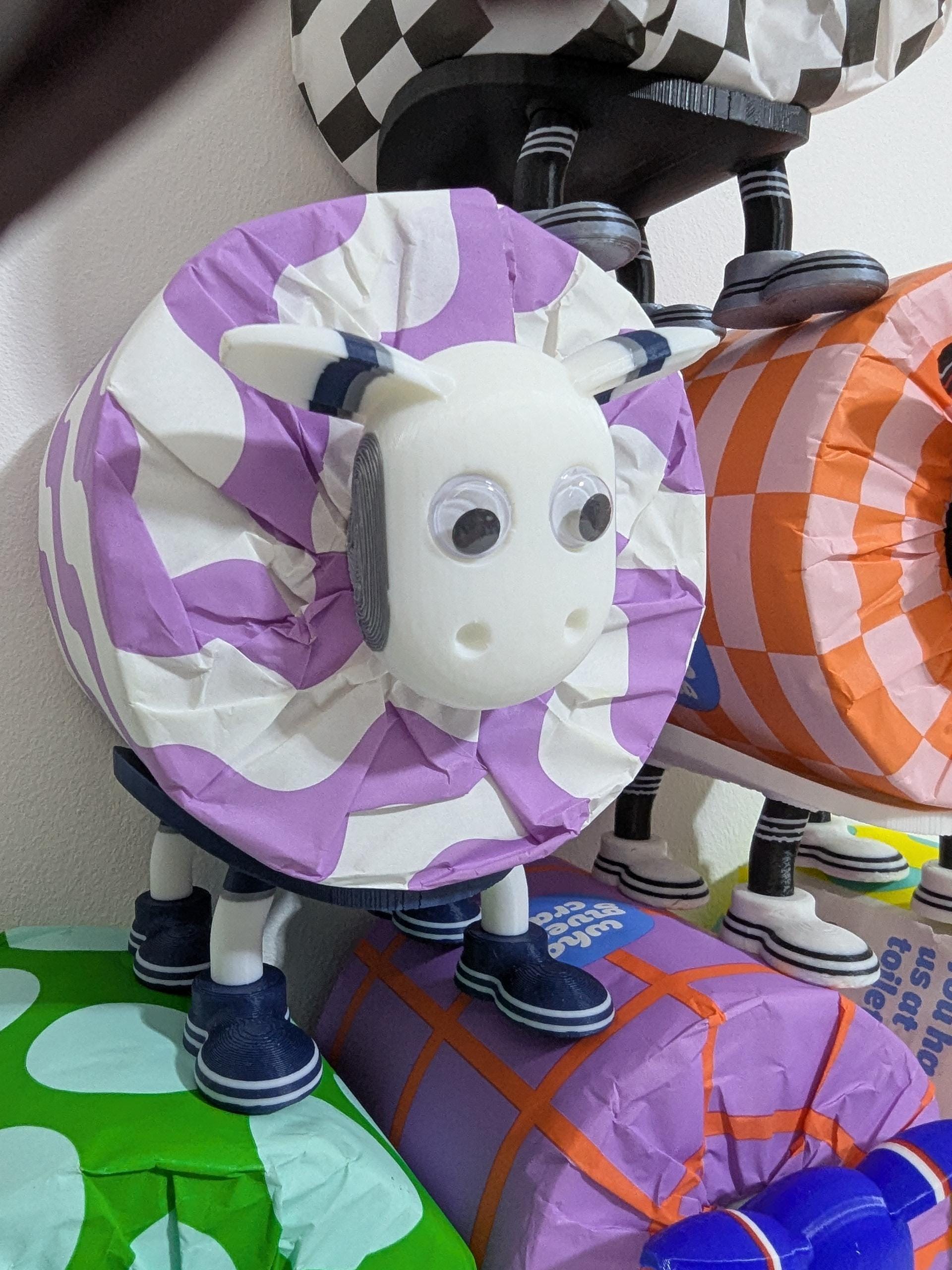 Premiersheep Tottenham Hotspur Toilet Roll Holder – New 2025/26 Football Fan Gift – Universal Fit – Custom Spurs Boots