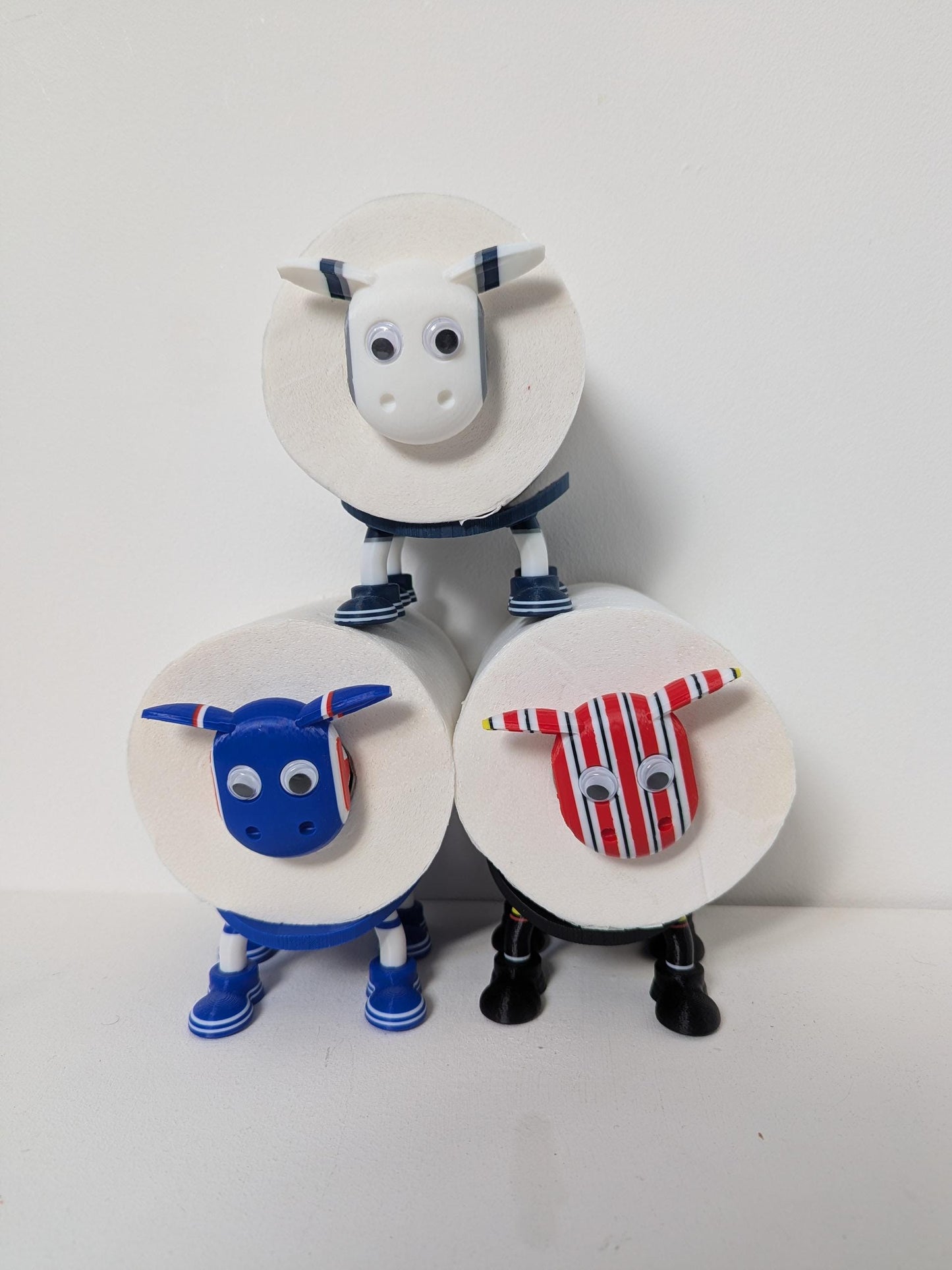 Premiersheep Tottenham Hotspur Toilet Roll Holder – New 2025/26 Football Fan Gift – Universal Fit – Custom Spurs Boots