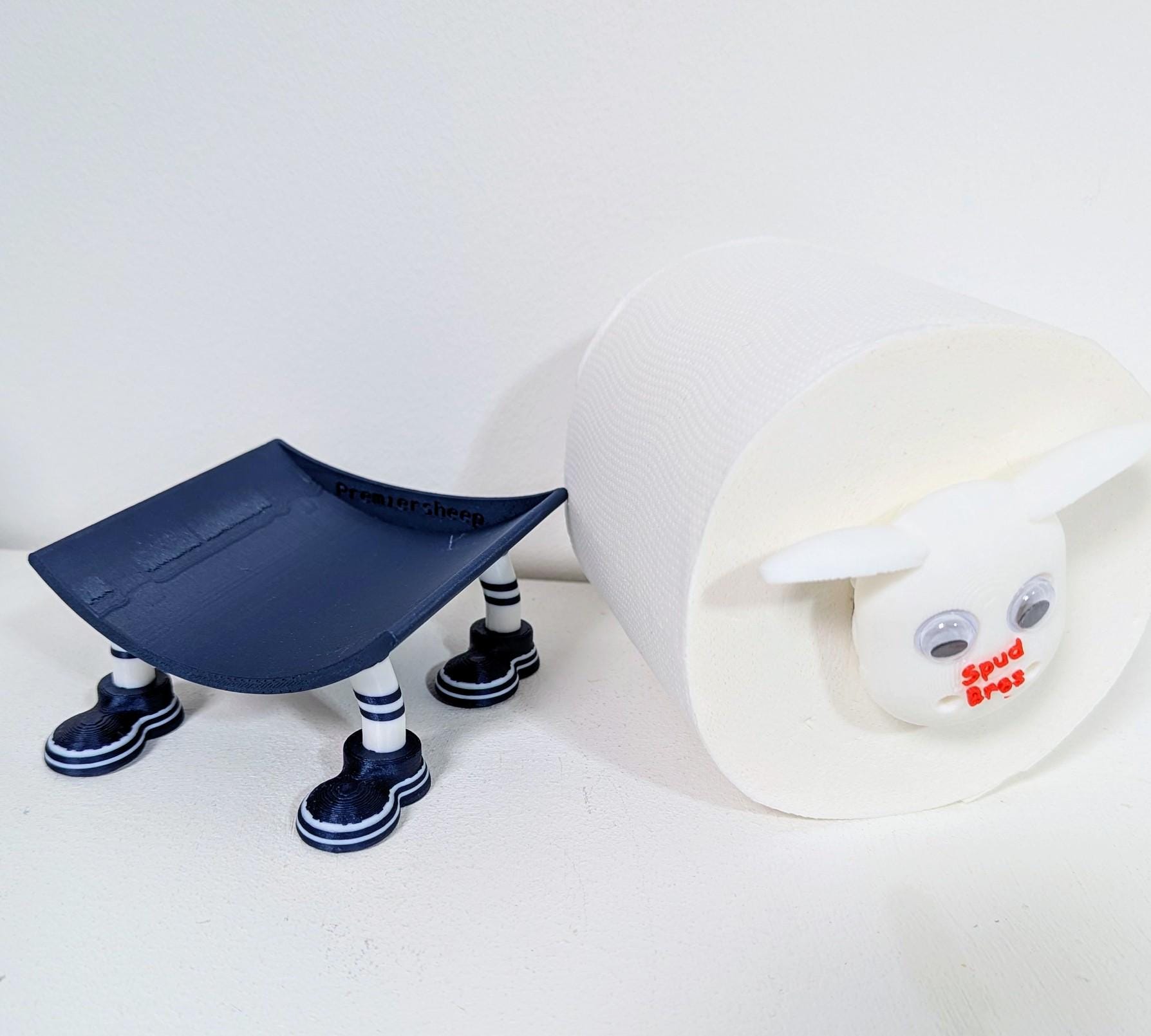 Bradford City toilet roll holder - Funny football gift for him or her, quirky bathroom decor novelty bantams soccer fan present