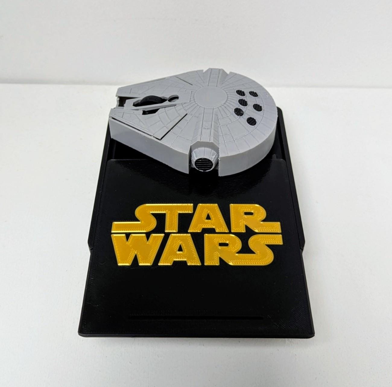 Millenium Falcon Wireless Mouse, with Optional S Wars display case. Great Sci fi galactic empire present