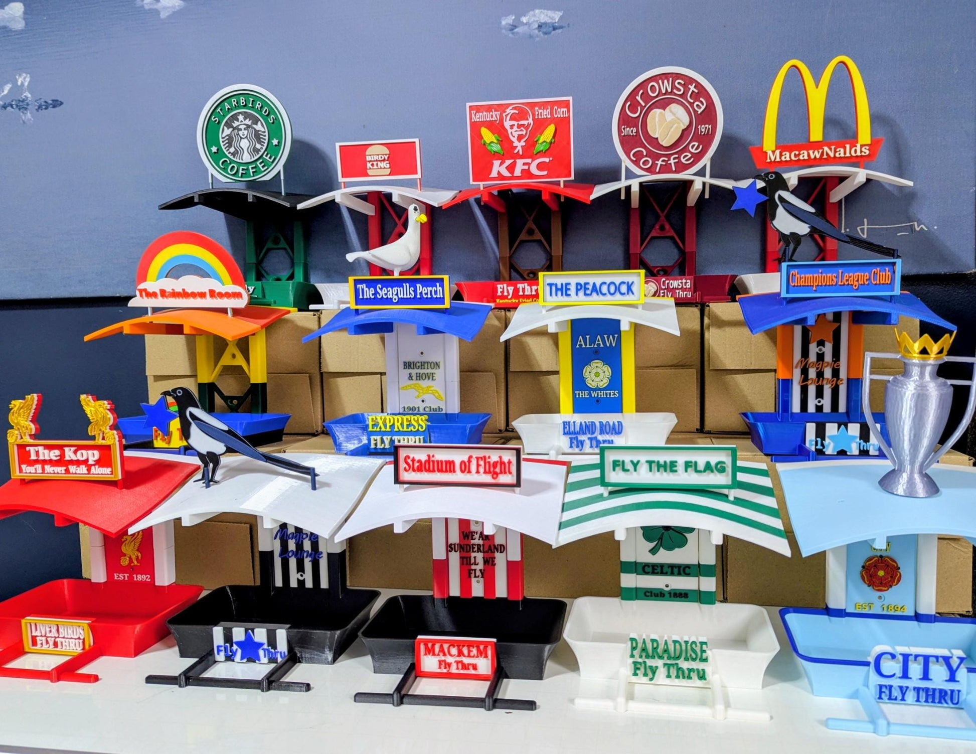 Crystal Palace Bird Feeder , The Eagles Nest, Selhurst Fly-Thru , Flying High Since 1905 Garden Gift for Palace Fans