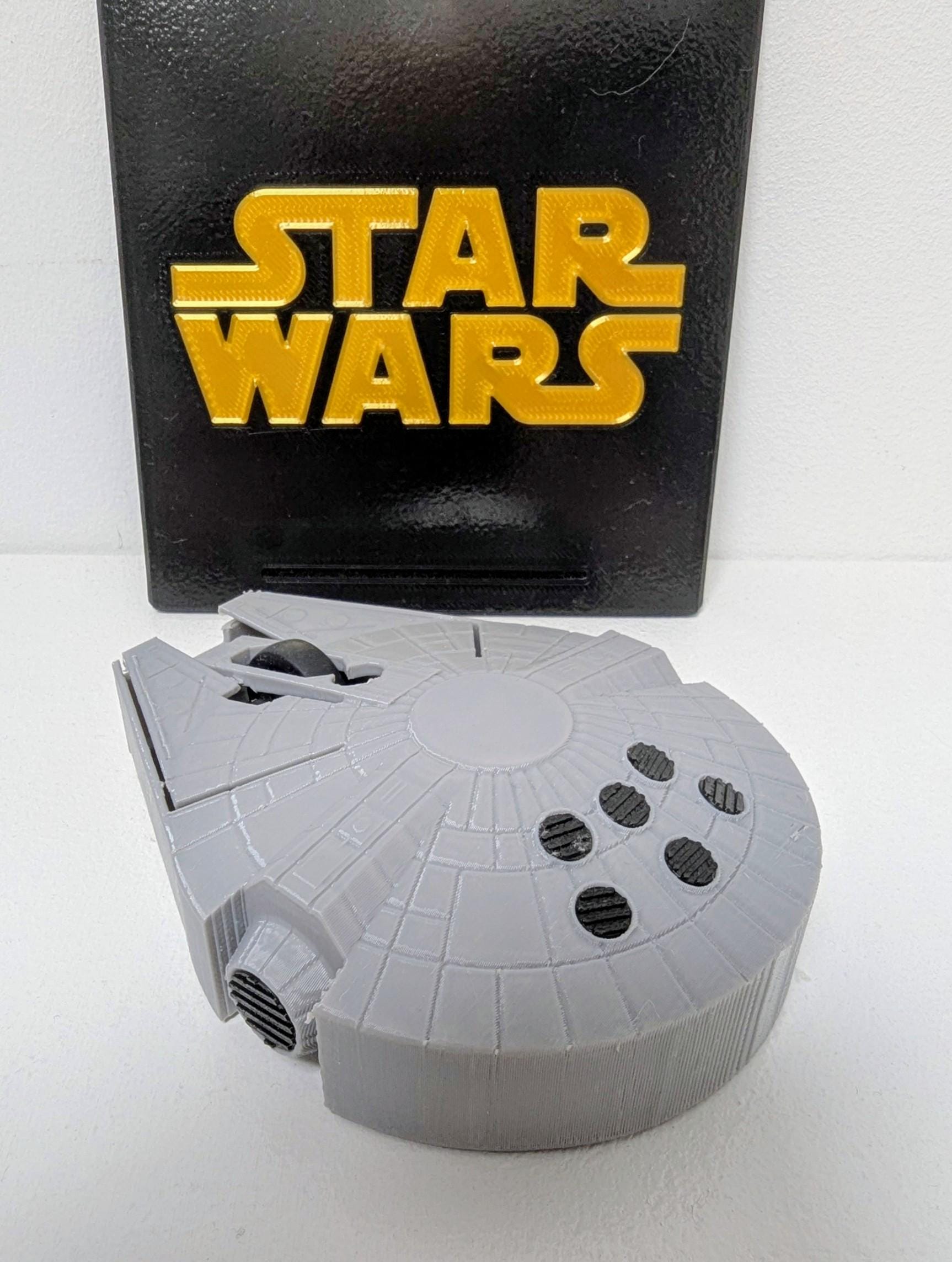Millenium Falcon Wireless Mouse, with Optional S Wars display case. Great Sci fi galactic empire present