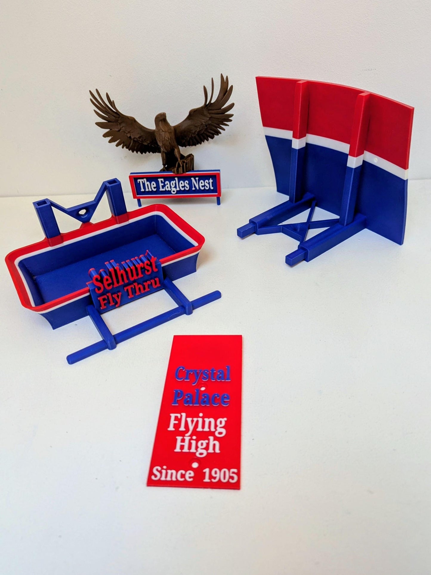 Crystal Palace Bird Feeder , The Eagles Nest, Selhurst Fly-Thru , Flying High Since 1905 Garden Gift for Palace Fans
