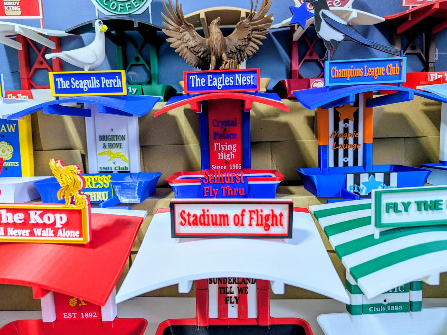 Crystal Palace Bird Feeder , The Eagles Nest, Selhurst Fly-Thru , Flying High Since 1905 Garden Gift for Palace Fans