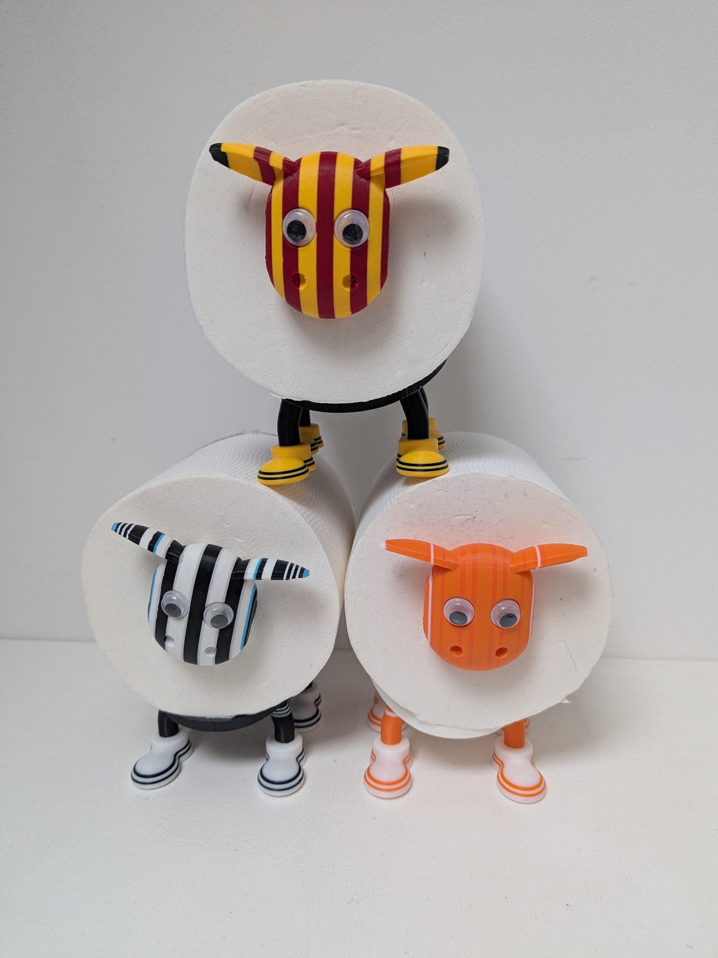 Bradford City toilet roll holder - Funny football gift for him or her, quirky bathroom decor novelty bantams soccer fan present