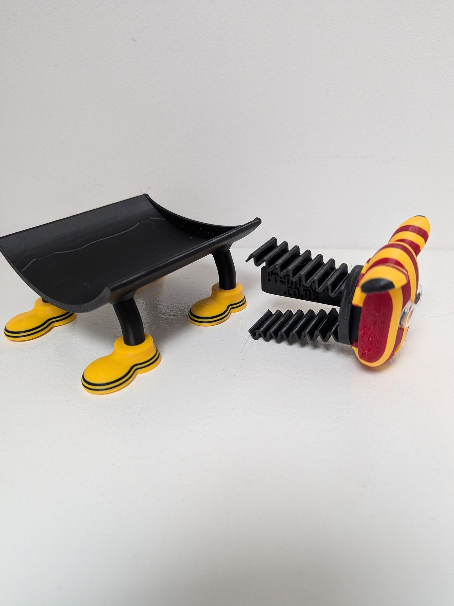 Bradford City toilet roll holder - Funny football gift for him or her, quirky bathroom decor novelty bantams soccer fan present