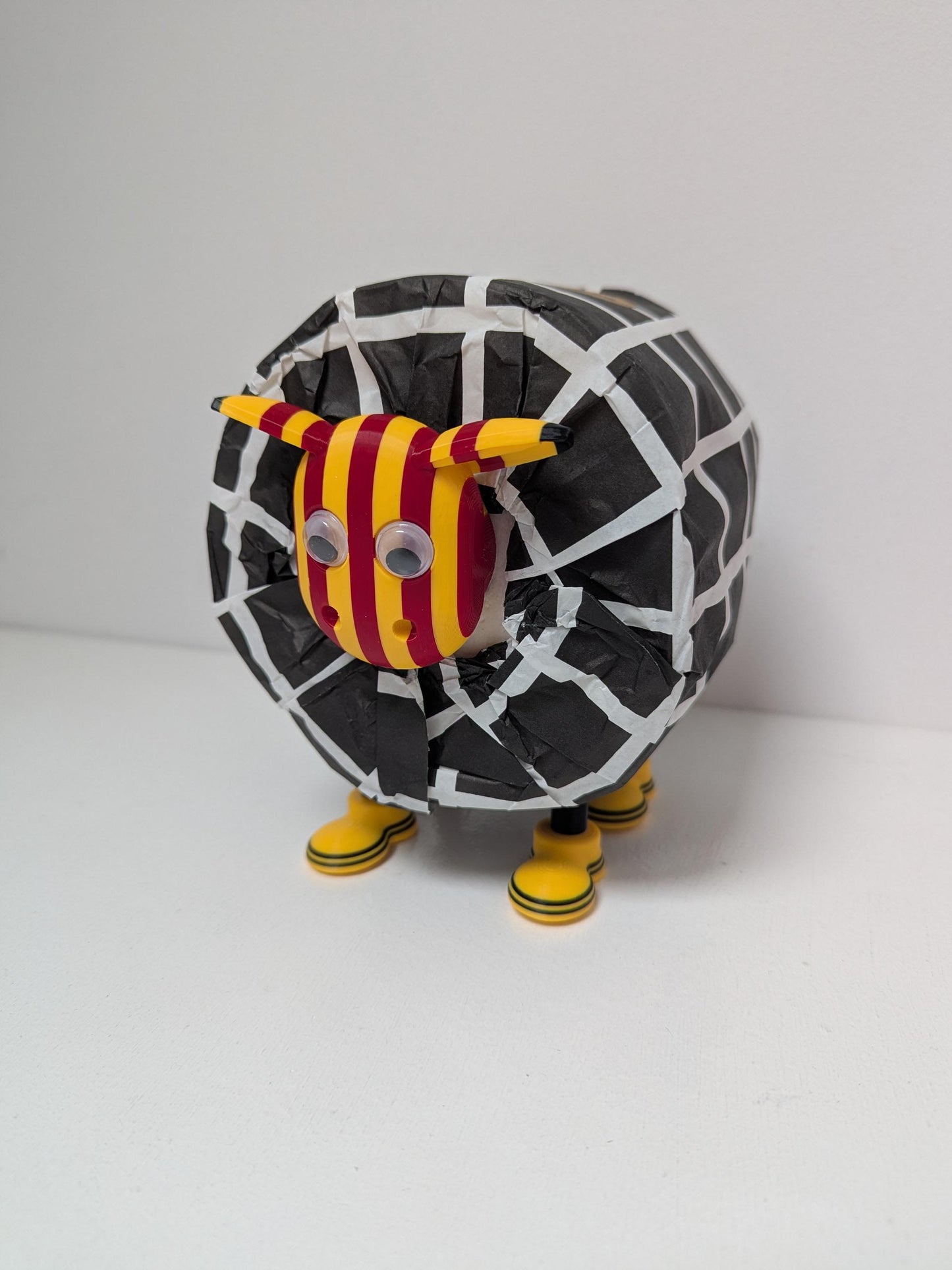 Bradford City toilet roll holder - Funny football gift for him or her, quirky bathroom decor novelty bantams soccer fan present