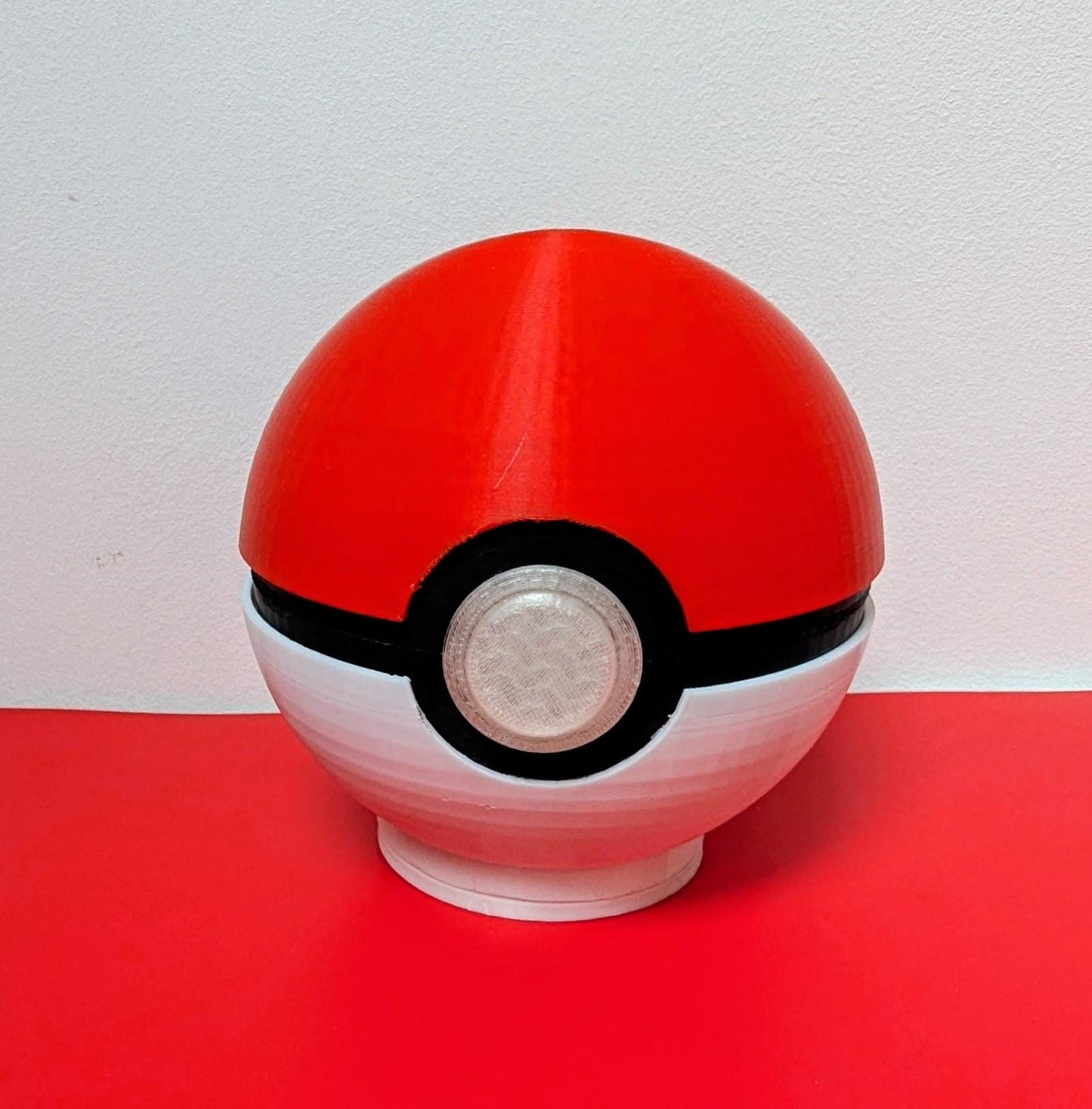 Large Pokeball Night Light – USB Powered 1 watt , for Pokemon Fans - Chaddyverse